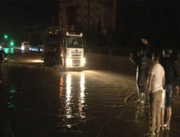 Ankara'da sel felaketi: Çok sayıda yaralı var