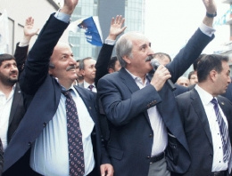 Kurtulmuş ve Bekaroğlu! Bir garip yol hikayesi!