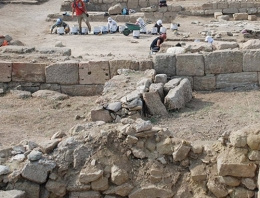 Çin'de dev antik mezar ortaya çıkarıldı