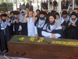Üzmez'in cenaze namazı 2 defa kılındı