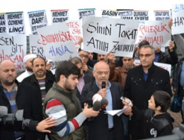 Zaman gazetesi önünde Ekrem Dumanlı protestosu