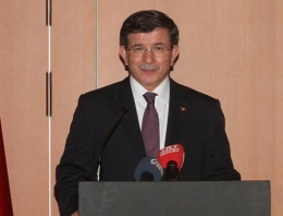 Başbakan Davutoğlu Yunanistan'da 