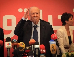 Tunus'ta seçimleri Sibsi kazandı!
