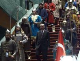 16 Türk askerini eleştiren dekan istifa etti