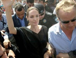 Angelina Jolie Ezidi Kürtleri ziyaret etti
