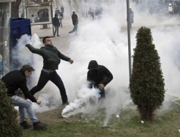 Kosova karıştı son dakika polis durduramıyor