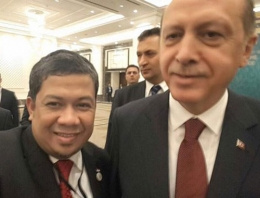 'Erdoğan selfiesi' ile tepki gösterdi!
