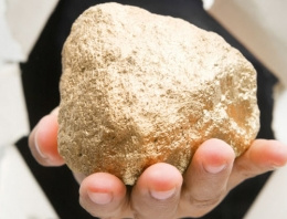 Bir çoban 7.8 kilo ağırlığında altın buldu