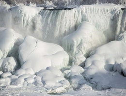 Niagara şelalelerinde bir asır sonra bir ilk