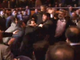 Ahmedinejad'a salonda şok protesto