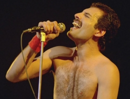 Freddie Mercury'nin hayatı film oluyor