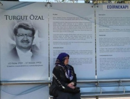 İETT'den Turgut Özal'a vefa durağı