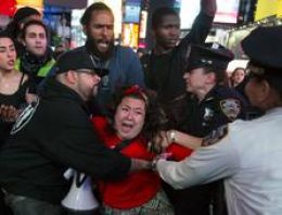 New York'taki Freddie Gray protestolarında 60 gözaltı
