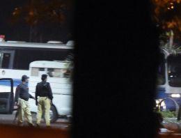 Pakistan'da otobüs katliamı: en az 19 ölü