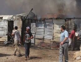 Lübnan'da sığınmacı kampında yangın