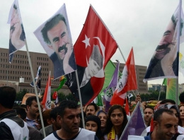 HDP'de Atatürk ve Öcalan fotoğrafları!