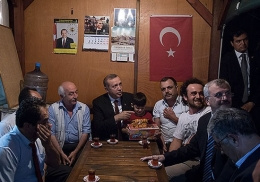 Cumhurbaşkanı Erdoğan'dan taksicilere ziyaret