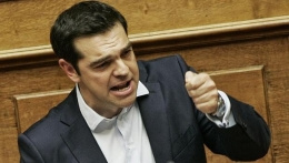 Yunanistan'da korkulan oldu! Halk bankalara akın ediyor