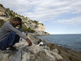 İtalya kayıp 800 göçmenin cesetlerini aramaya başladı