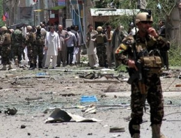 Afanistan'da canlı bomba: 19 ölü!