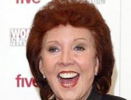 İngiliz şarkıcı Cilla Black öldü