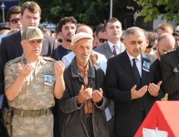 Şehit polisin Kürt annesi törende konuştu