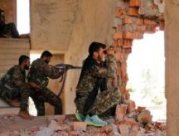 Independent: Kürtler IŞİD'in ikmal hattını kesmeye çalışıyor