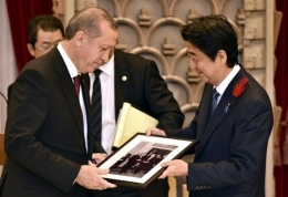 Japonya'da Erdoğan'ı duygulandıran hediye