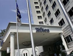 Hilton servetini bağışlıyor