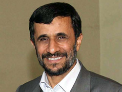 Ahmedinejad-Papa kovalamacası