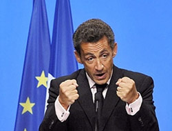 Sarkozynin eski eşi soyuldu