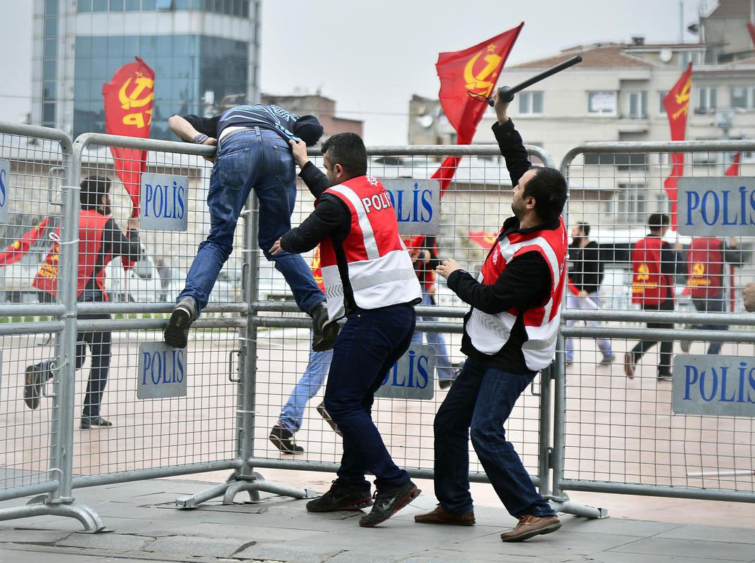 1-mayis-taksim-gözalti.jpg