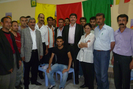 AK Parti'ye haciz memurları geliyor! - Resim: 1