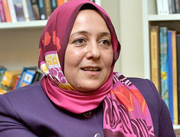 Sevde Beyazıt Kaçar türbanlı