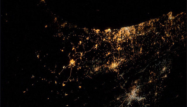 Alman astronot alexhander gerst israil'in gazze saldırısını uzaydan görüntüledi.jpg