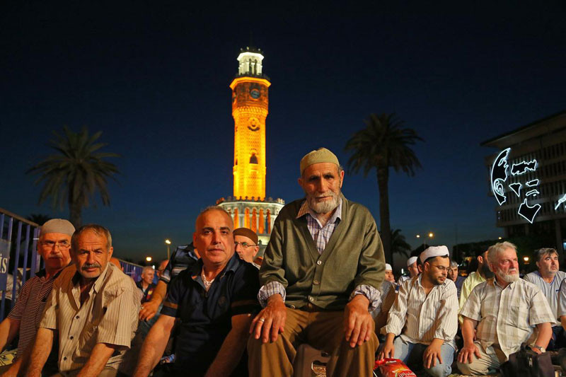 2015-ramazan-bayrami-saatleri-bayram-namazi-kacta.jpg