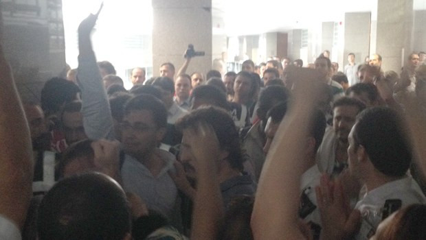 22 TEMMUZ OPERASYONUNDA GÖZALTINA ALINAN 8 POLİS TUTUKLANDI.jpg