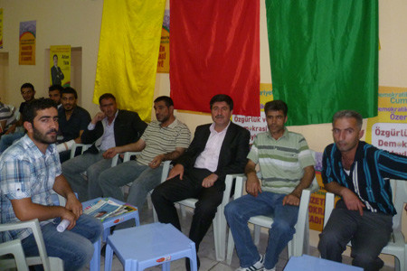 AK Parti'ye haciz memurları geliyor! - Resim: 0