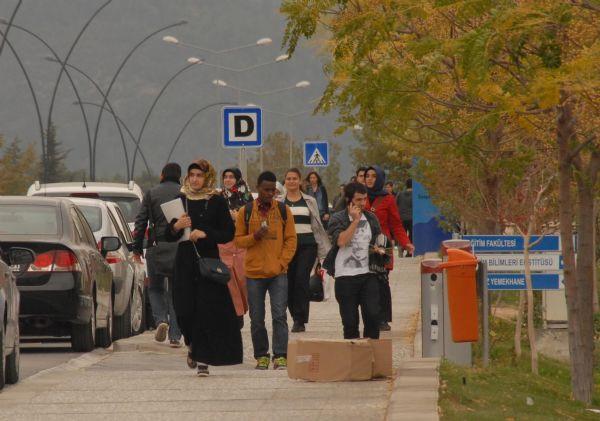 denizli üniversite öğrencileri