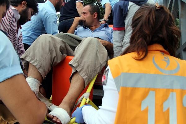 metrobüs üst geçidinde silahlı saldırı.jpg