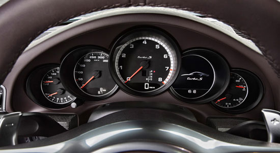 911-turbo-kadran.jpg