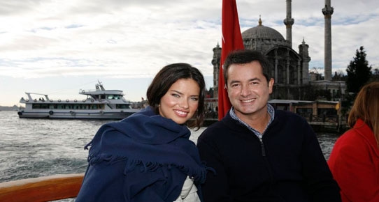 acun-ilicali-ve-adriana-lima-aşk.20141202103905.jpg