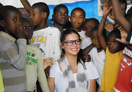 adriana-lima-haiti.jpg