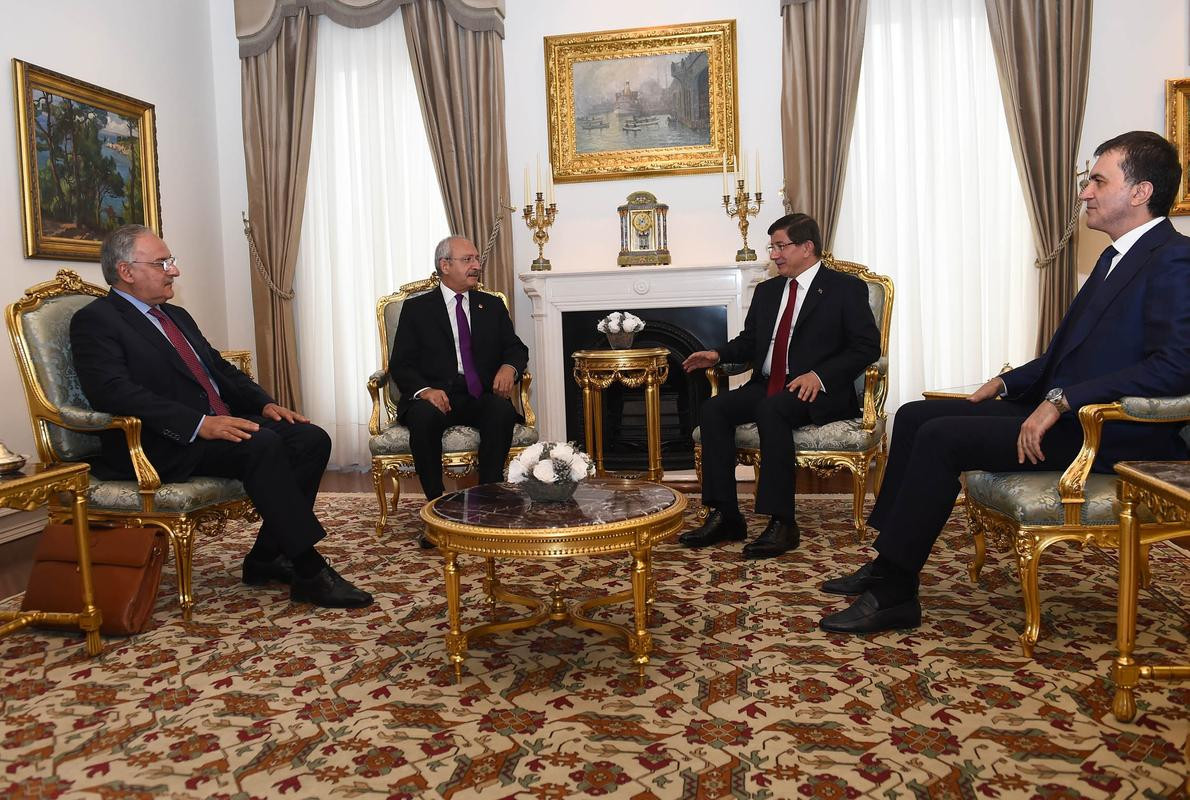 ak-parti-chp-koalisyon-görüşmesi-merkez-çöker-uyarisi.20150812110950.jpg