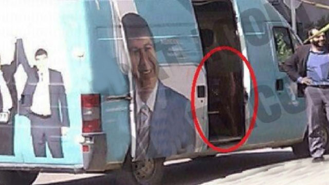 ak-parti-nin-secim-arabasinda-para-kasasi-5815937_8516_o.jpg