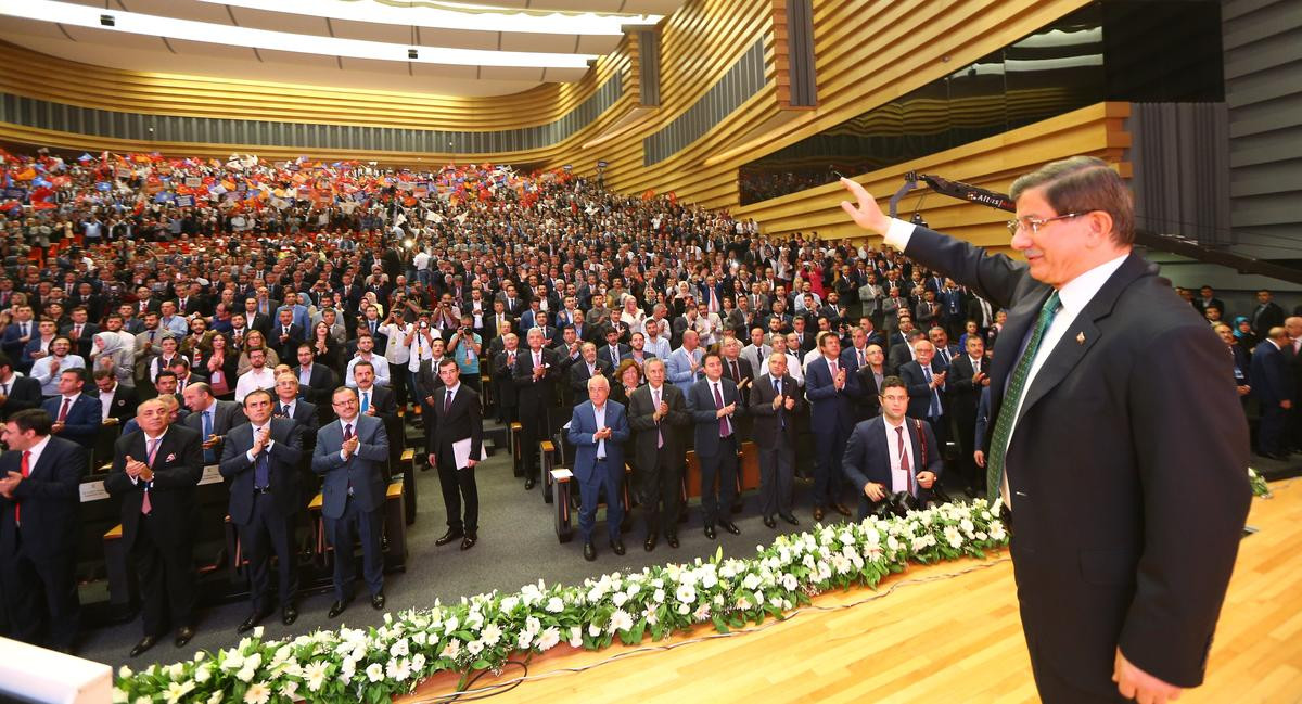 ak-parti-secim-bildirgesi-davutoglu-konusuyor.20151004134427.jpg