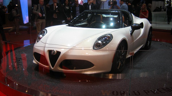 alfa-romeo-4c-spider.jpg