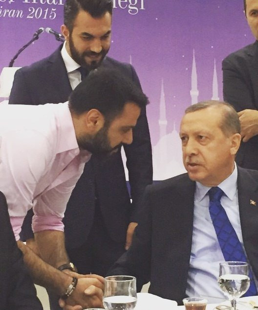 alisan-cumhurbaskani-erdogan-la-iftar-7459142_1057_m.jpg