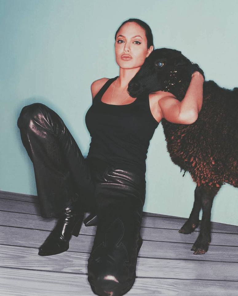 angelina_111.jpg