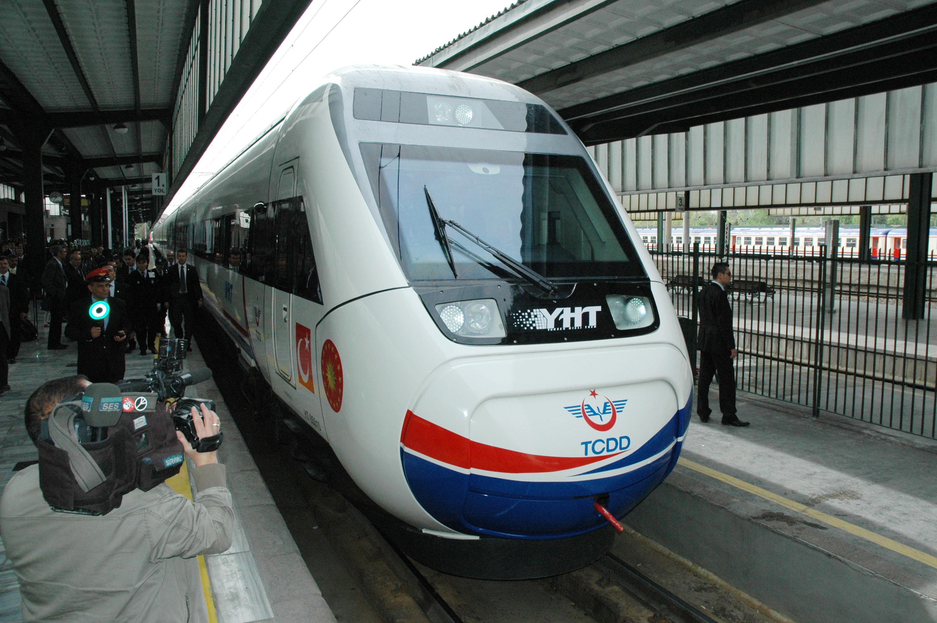ankara-istanbul-hizli-tren.jpg